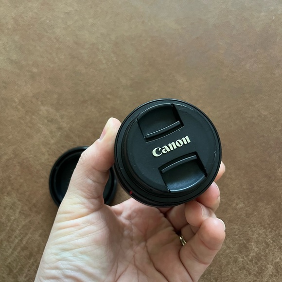 Canon RF-S18-45mm F4.5-6.3 Lens - Picture 8 of 10